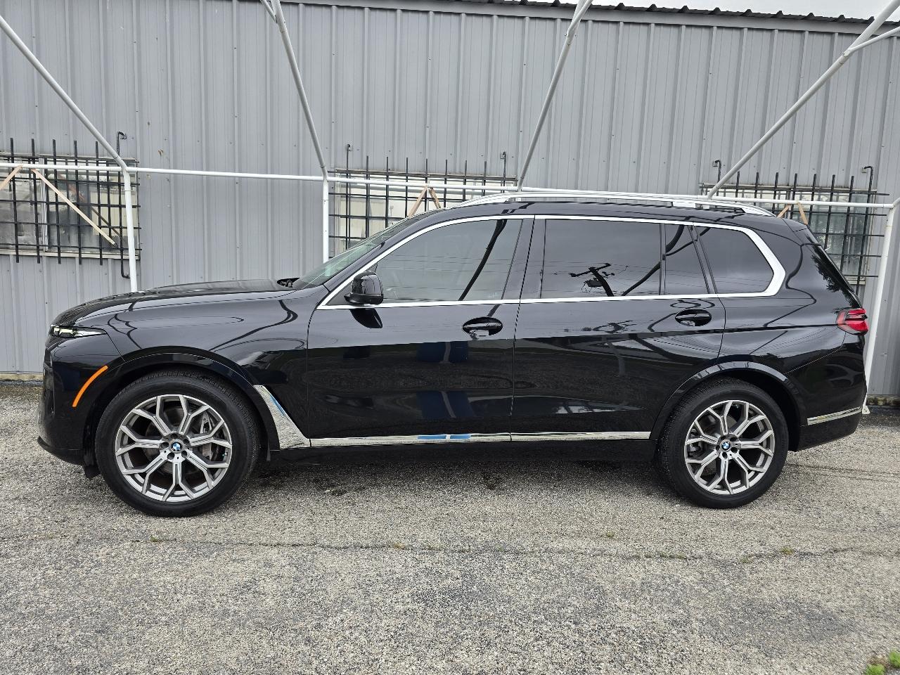 BMW X7  2023