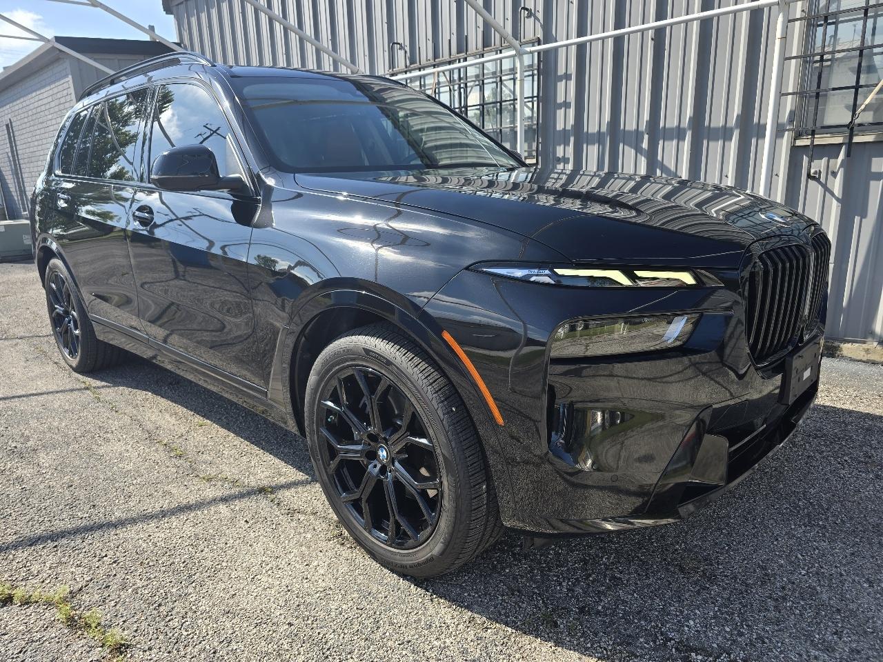 BMW X7  2023