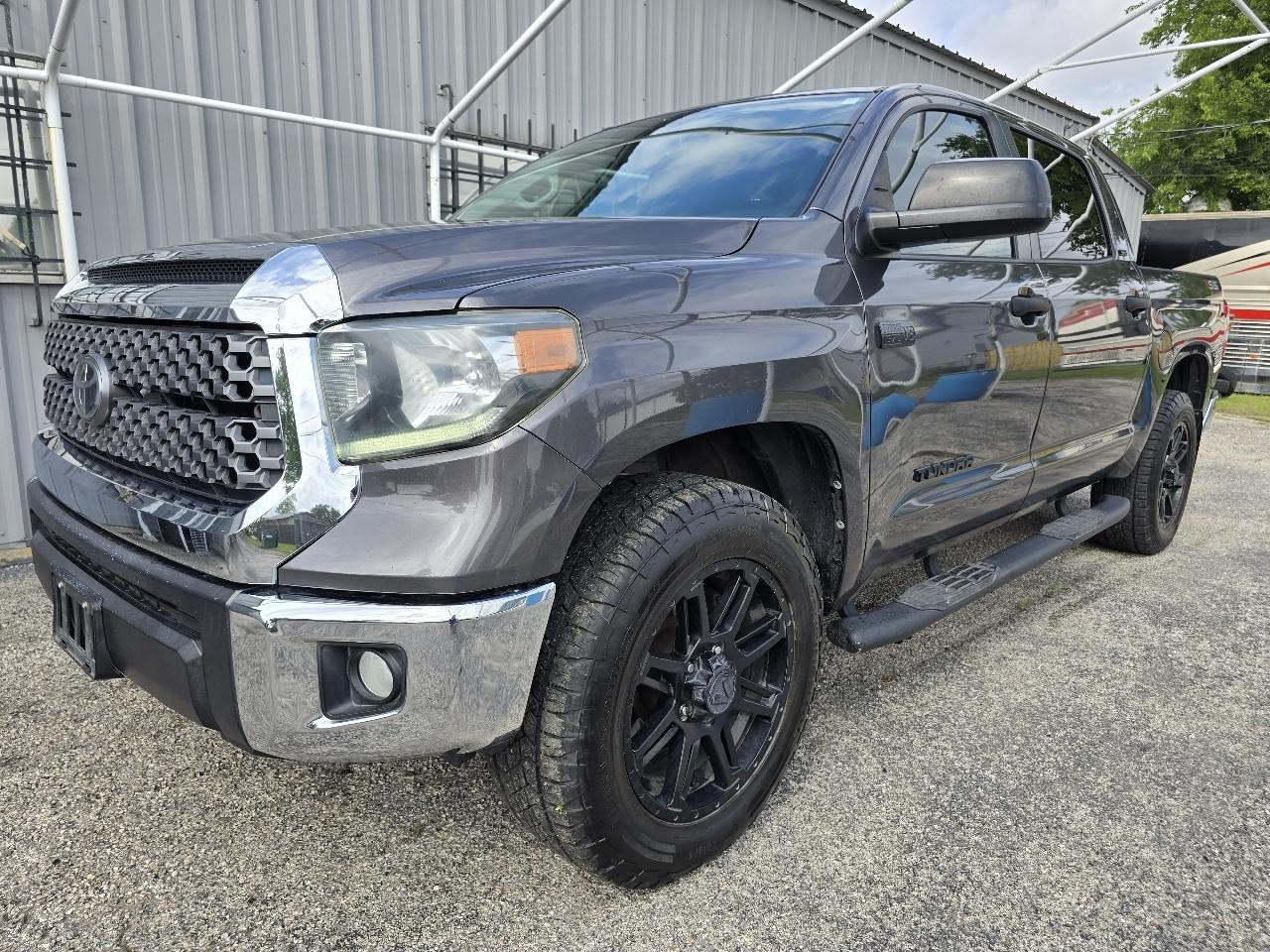2019 Toyota Tundra CREWMAX SR5