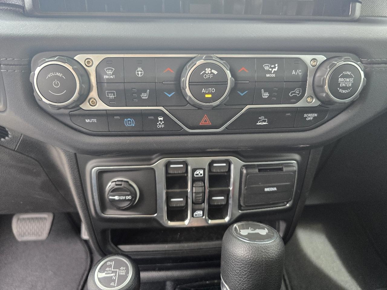 2025 Jeep Wrangler 4xe Sahara 4XE - Photo 14