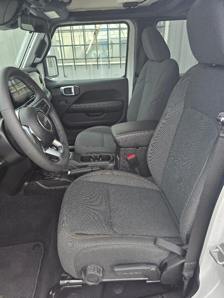 2025 Jeep Wrangler 4xe Sahara 4XE - Photo 18