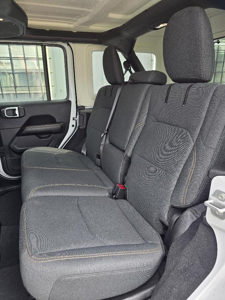 2025 Jeep Wrangler 4xe Sahara 4XE - Photo 19