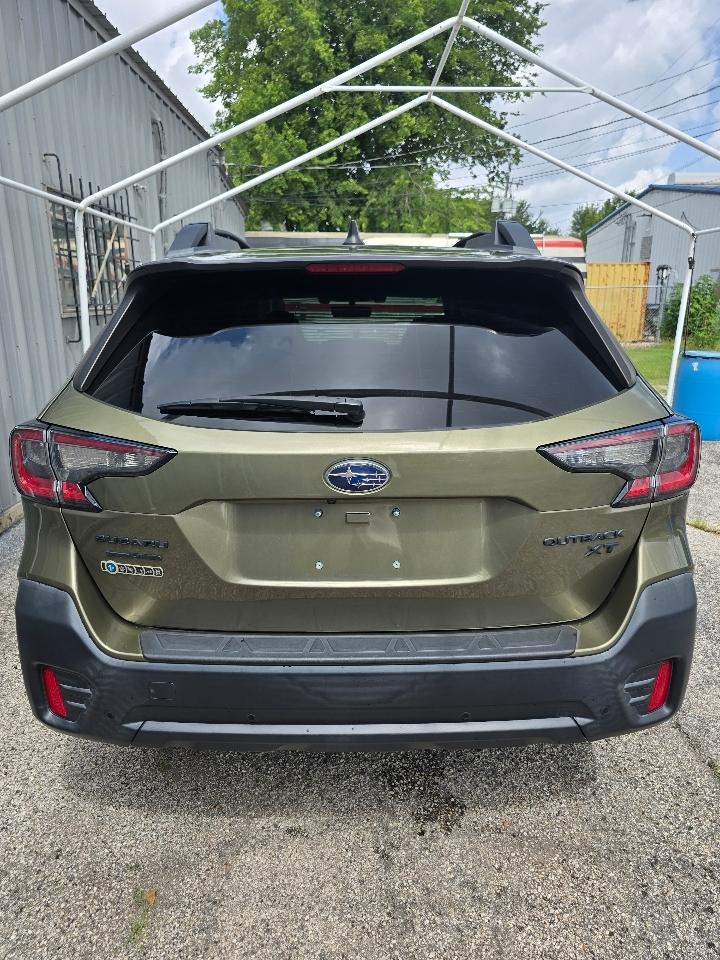 Subaru Outback  2021