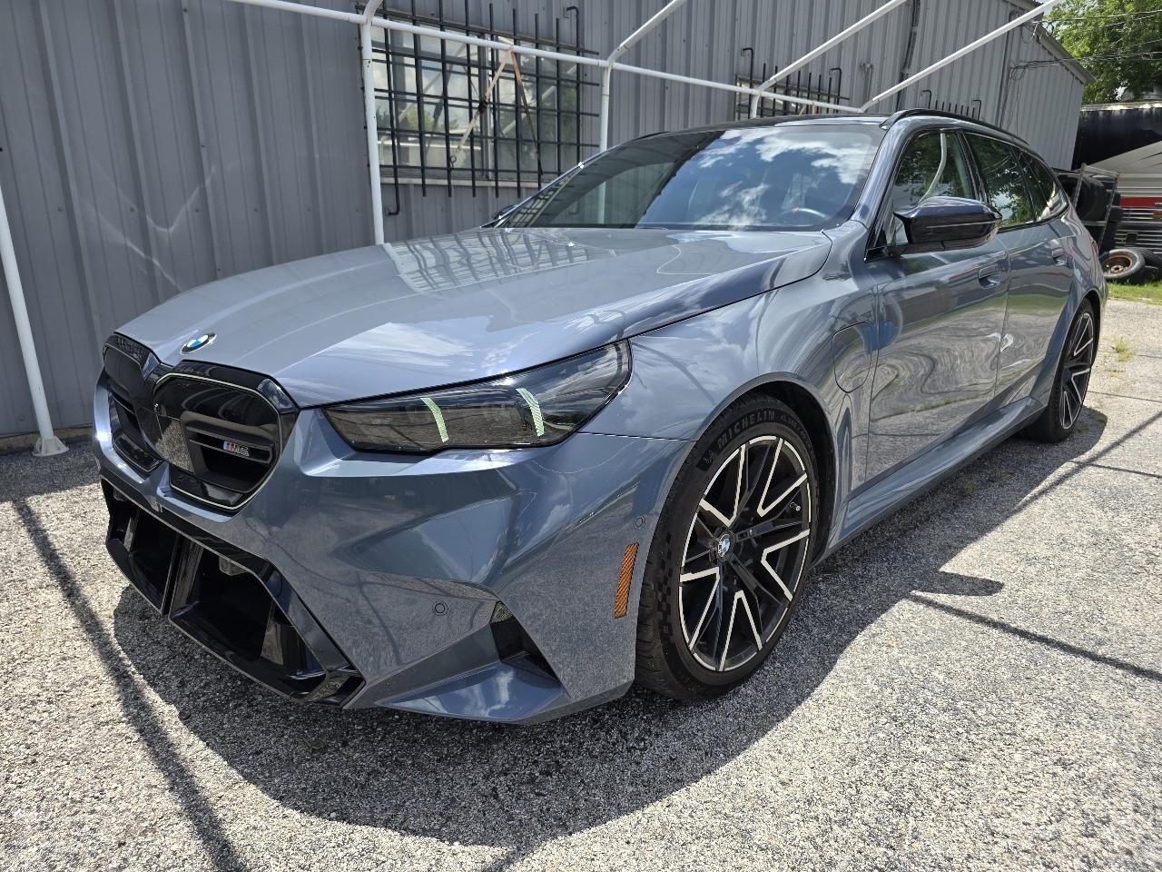 BMW M5  2025