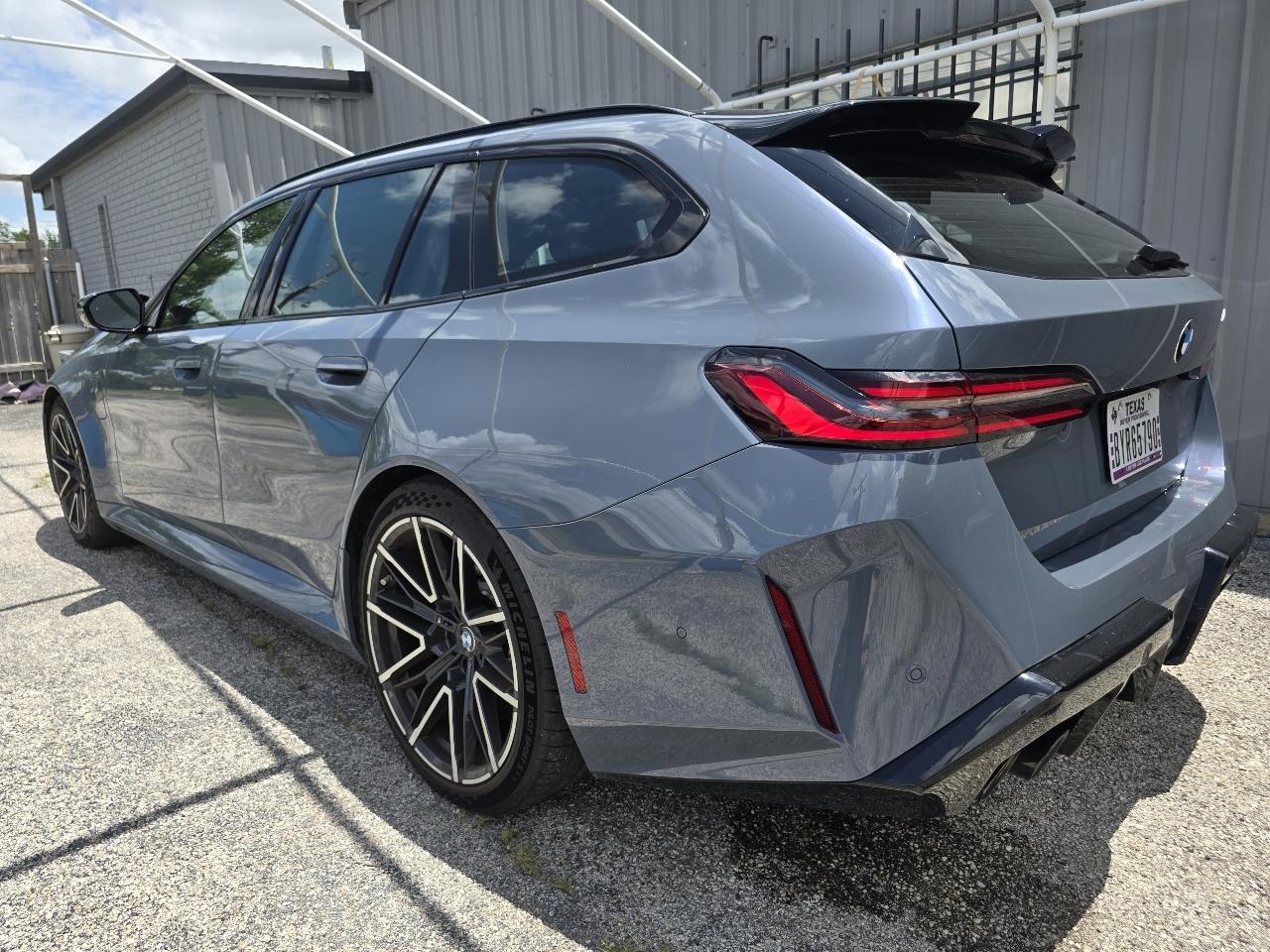 BMW M5  2025