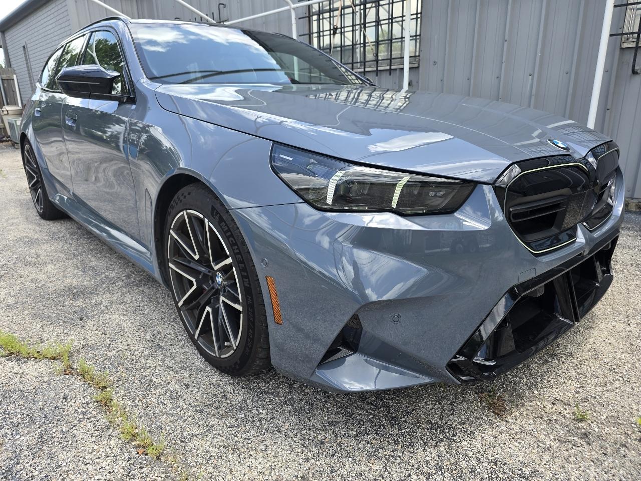 BMW M5  2025