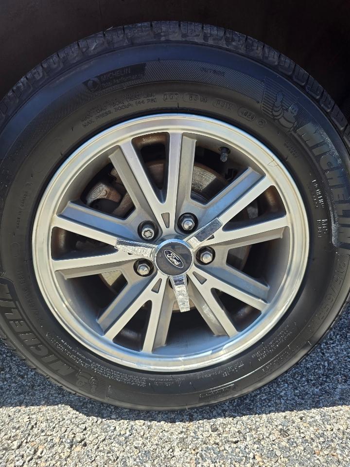 Ford Mustang 2dr Conv Deluxe 2005