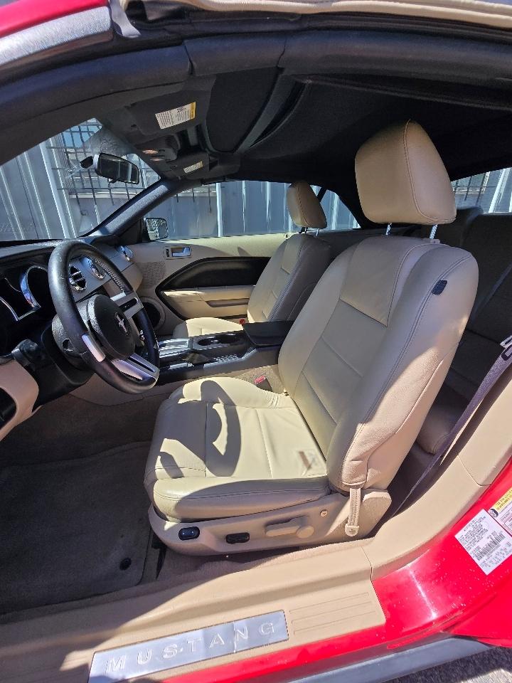 Ford Mustang 2dr Conv Deluxe 2005