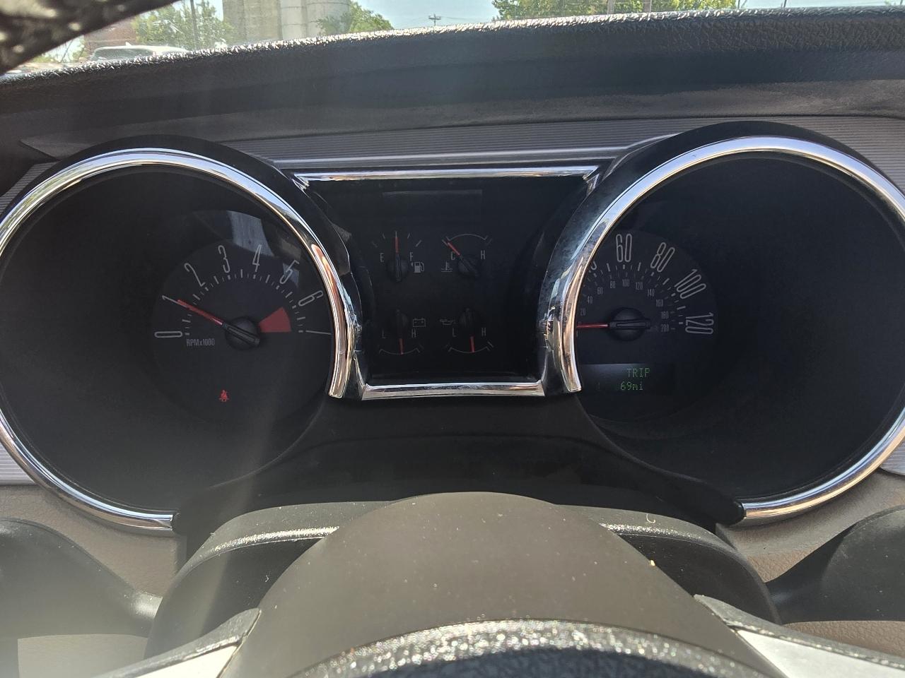 Ford Mustang 2dr Conv Deluxe 2005