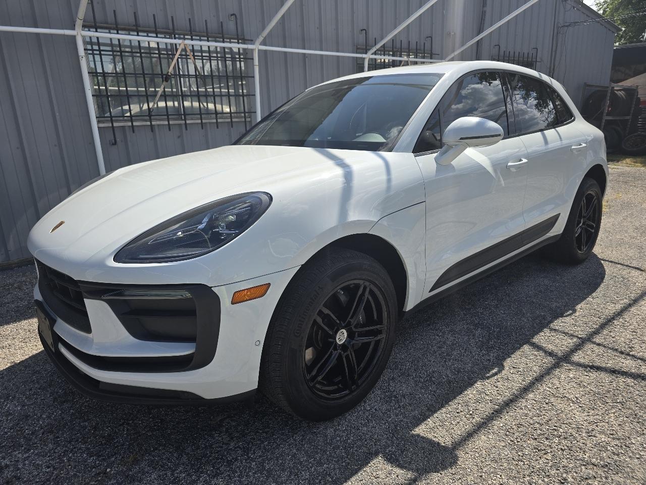 2024 Porsche Macan BASE