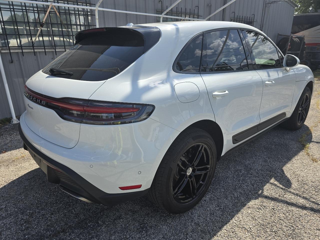 Porsche Macan  2024