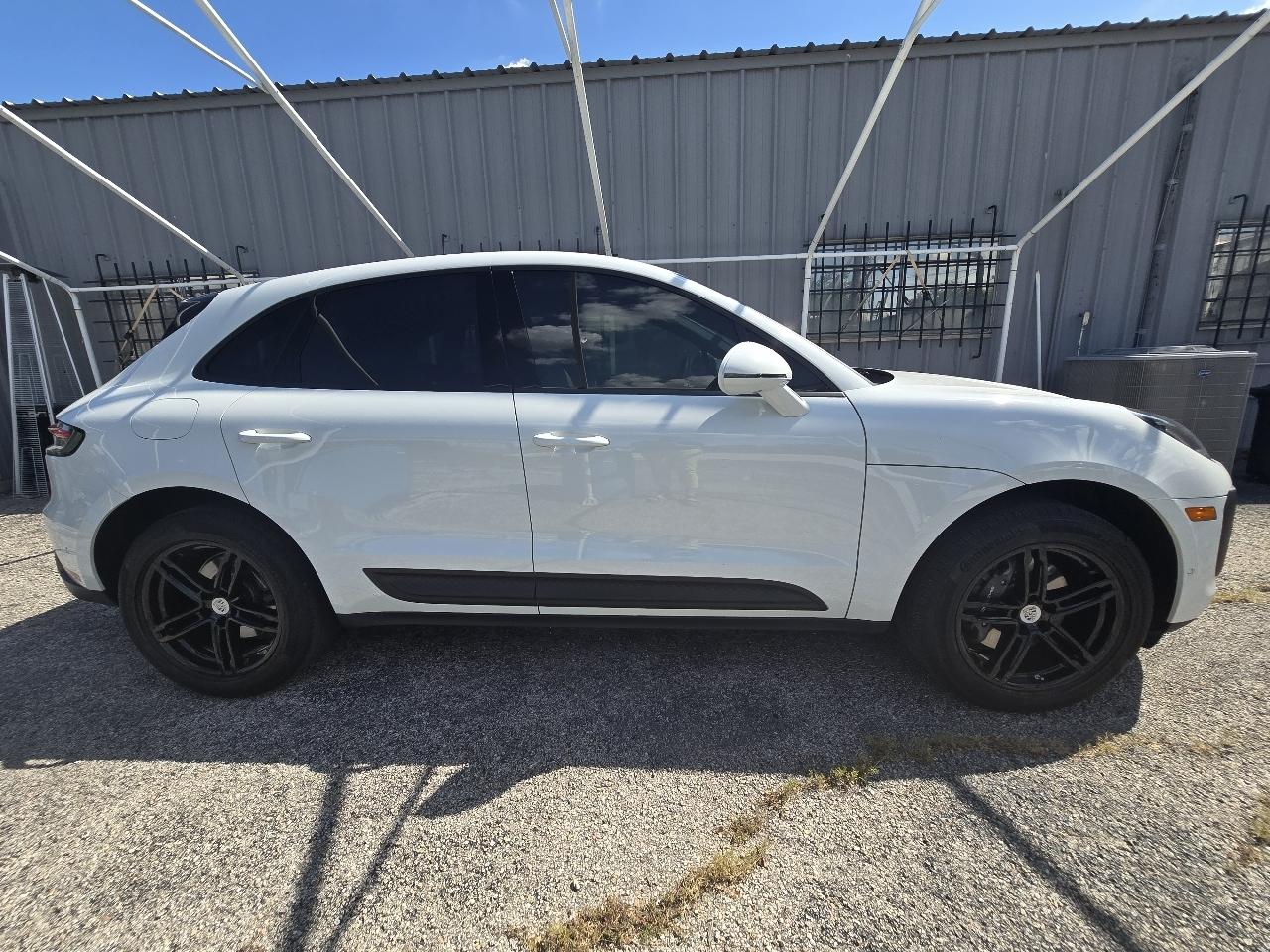 Porsche Macan  2024