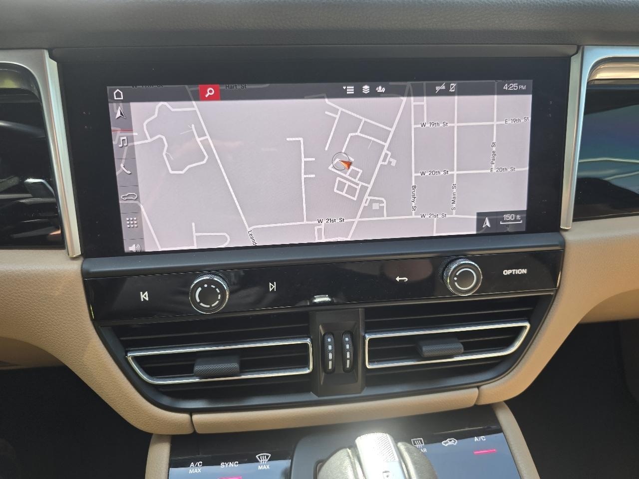 Porsche Macan  2024