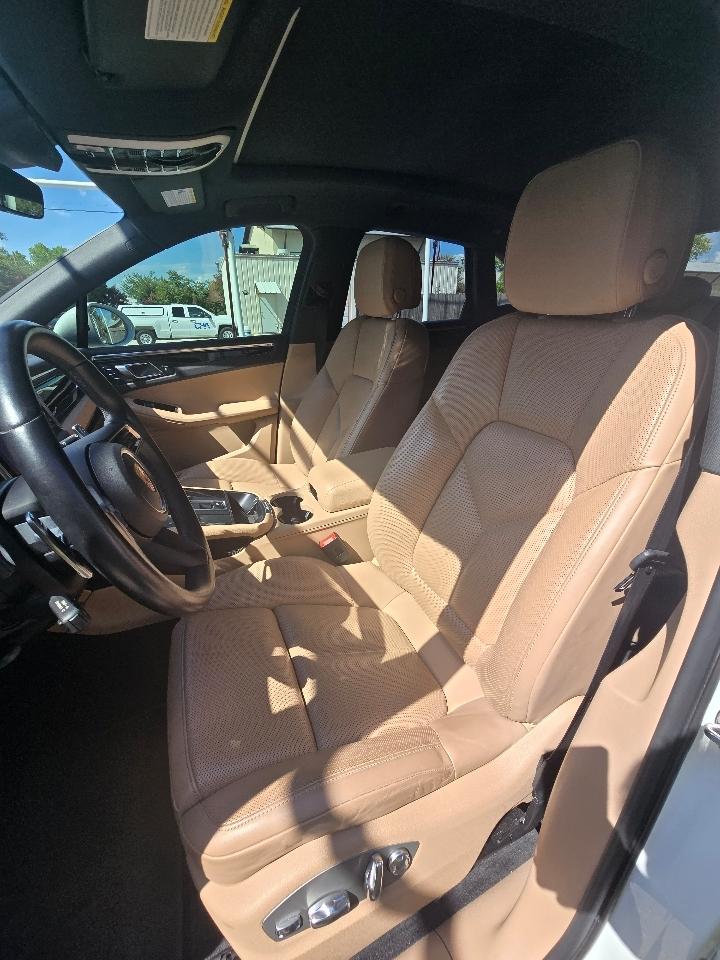 Porsche Macan  2024
