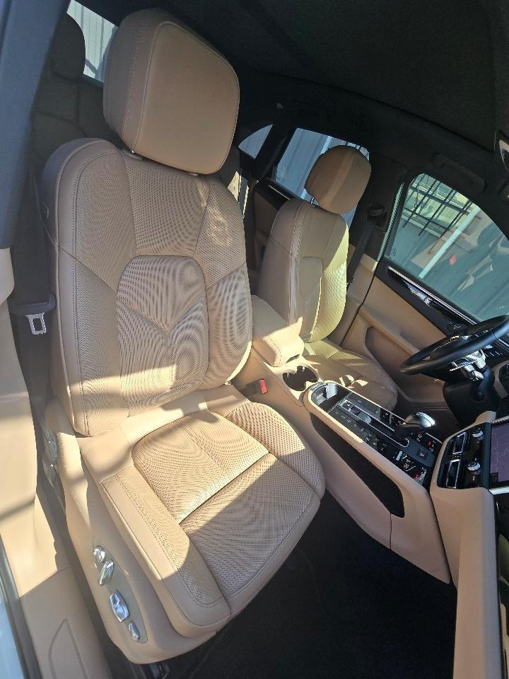 Porsche Macan  2024