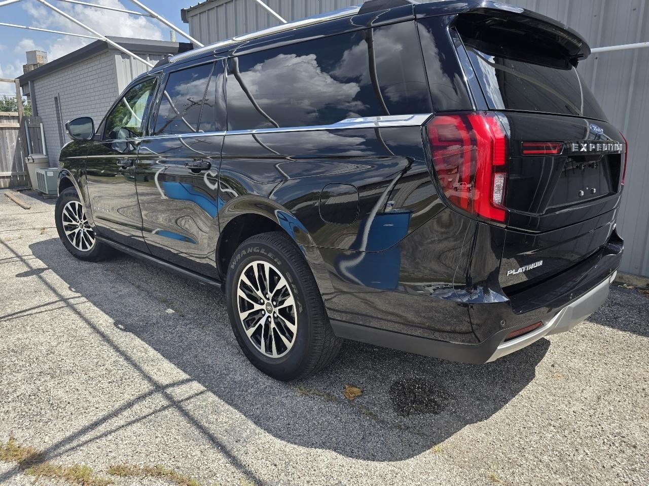 Ford Expedition MAX Platinum 4WD 2025