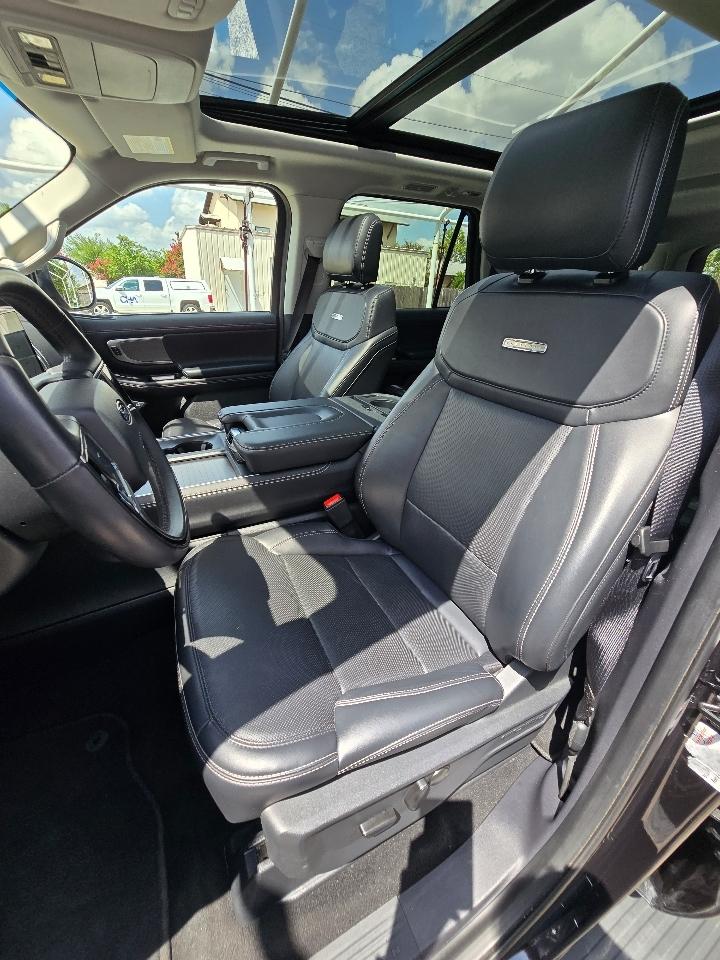 Ford Expedition MAX Platinum 4WD 2025