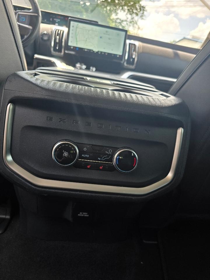 Ford Expedition MAX Platinum 4WD 2025