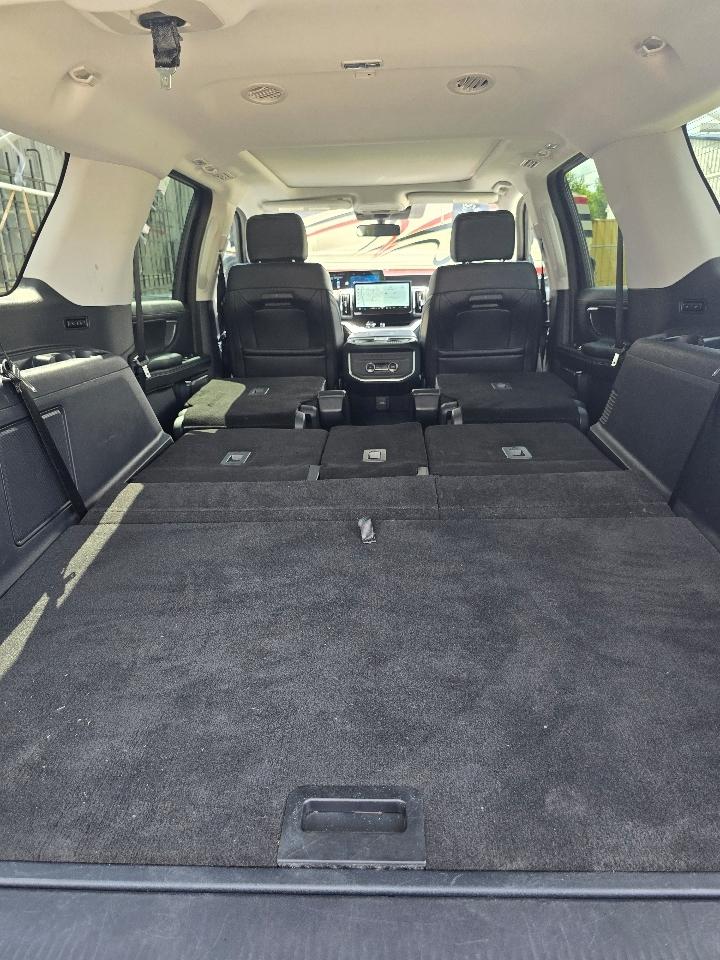 Ford Expedition MAX Platinum 4WD 2025