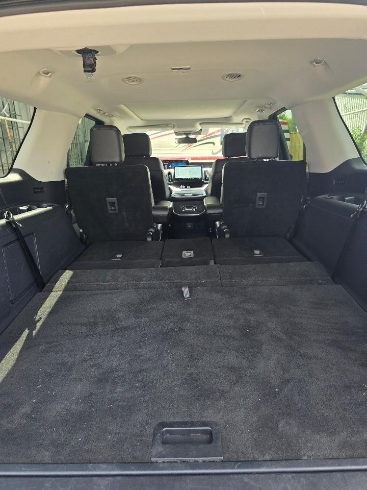 Ford Expedition MAX Platinum 4WD 2025