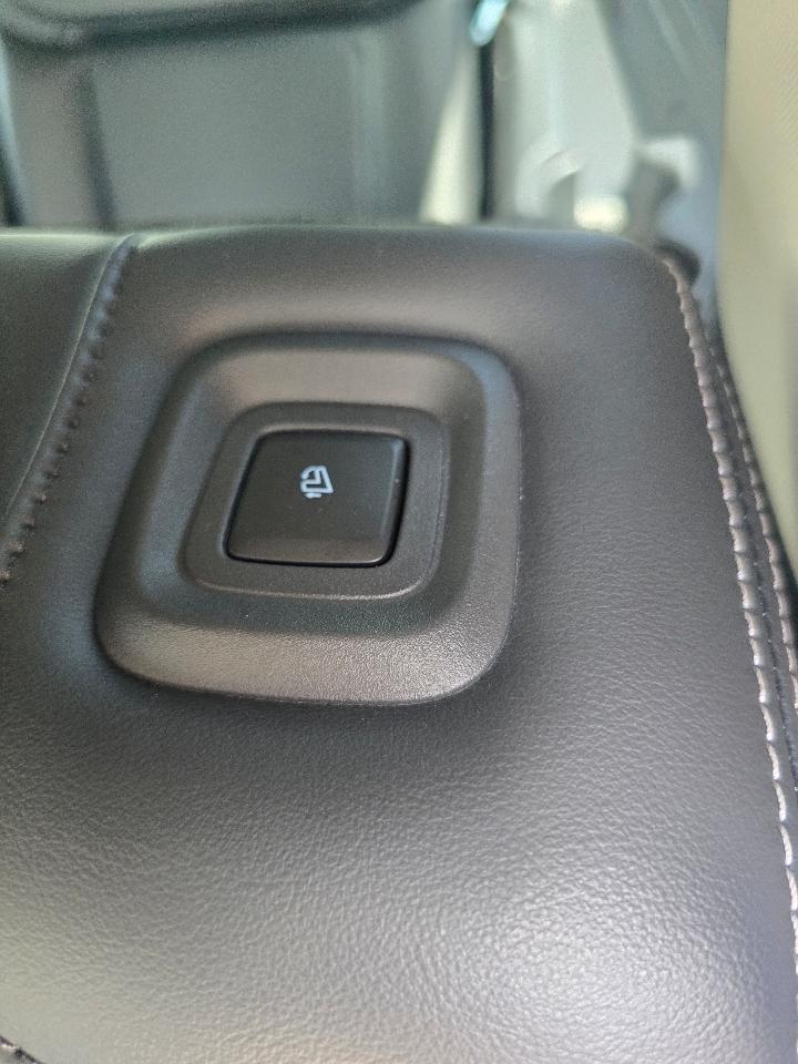 Ford Expedition MAX Platinum 4WD 2025