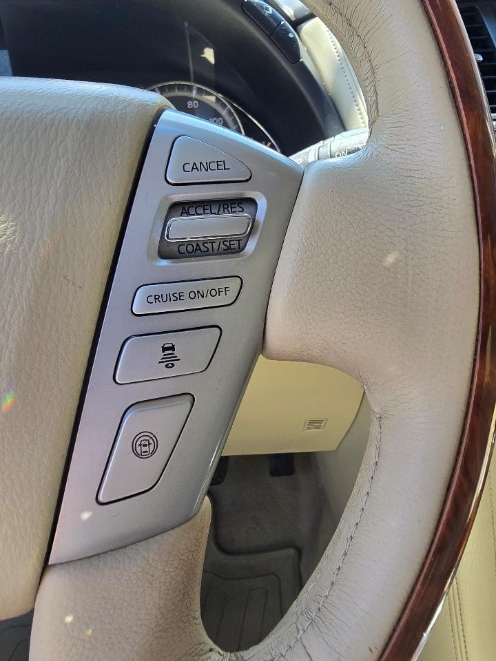 Infiniti QX80 2WD 2015