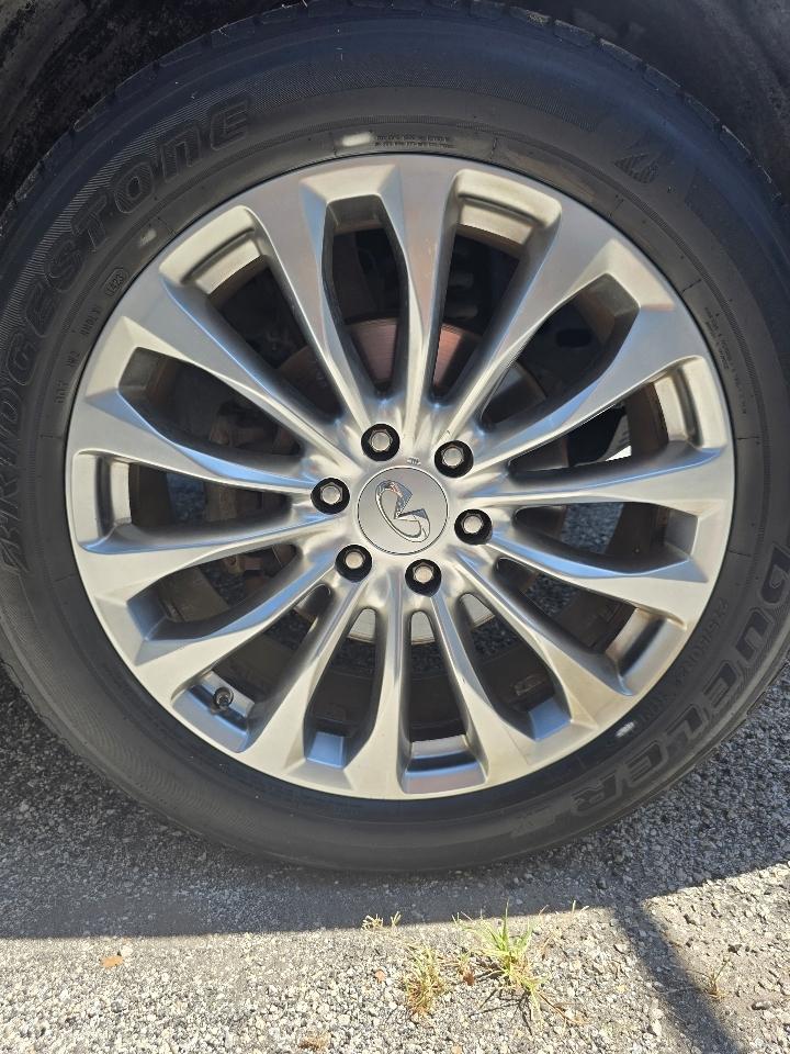 Infiniti QX80 2WD 2015