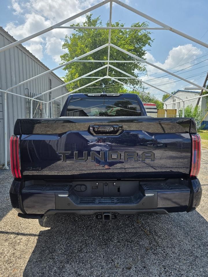 Toyota Tundra Platinum CrewMax 4WD Hybrid 2023