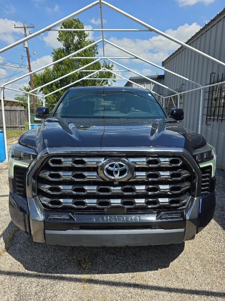 Toyota Tundra Platinum CrewMax 4WD Hybrid 2023