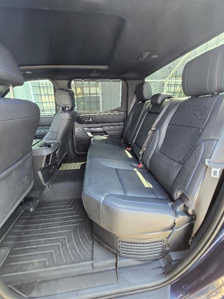 Toyota Tundra Platinum CrewMax 4WD Hybrid 2023