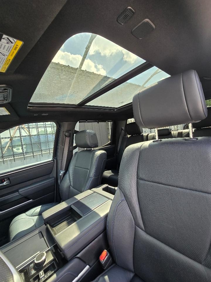 Toyota Tundra Platinum CrewMax 4WD Hybrid 2023