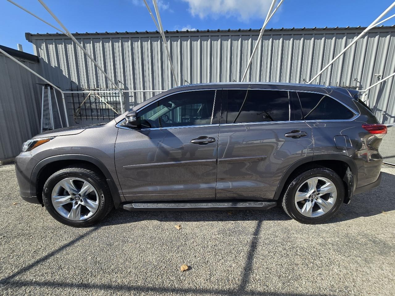 Toyota Highlander  2017