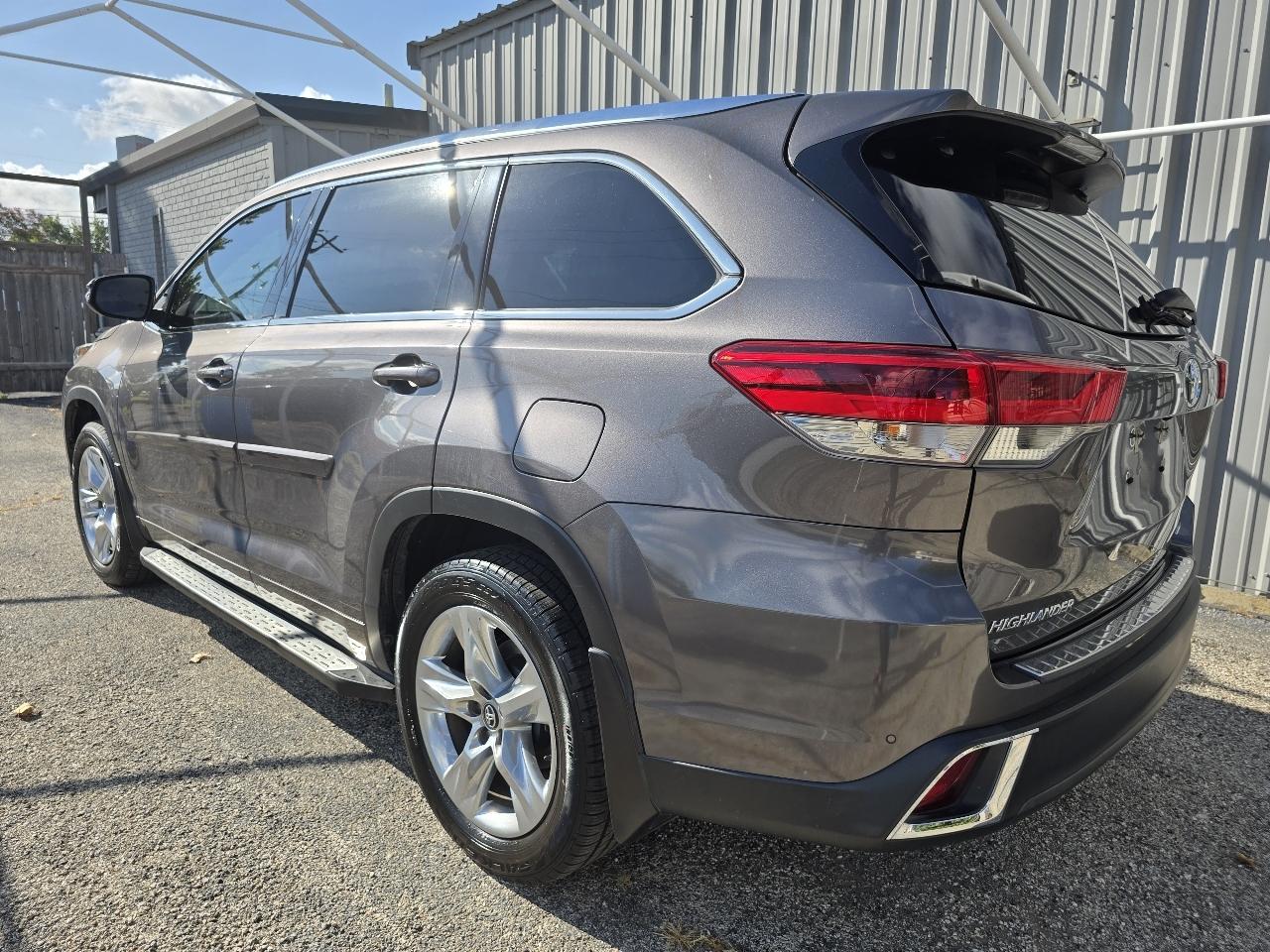 Toyota Highlander  2017