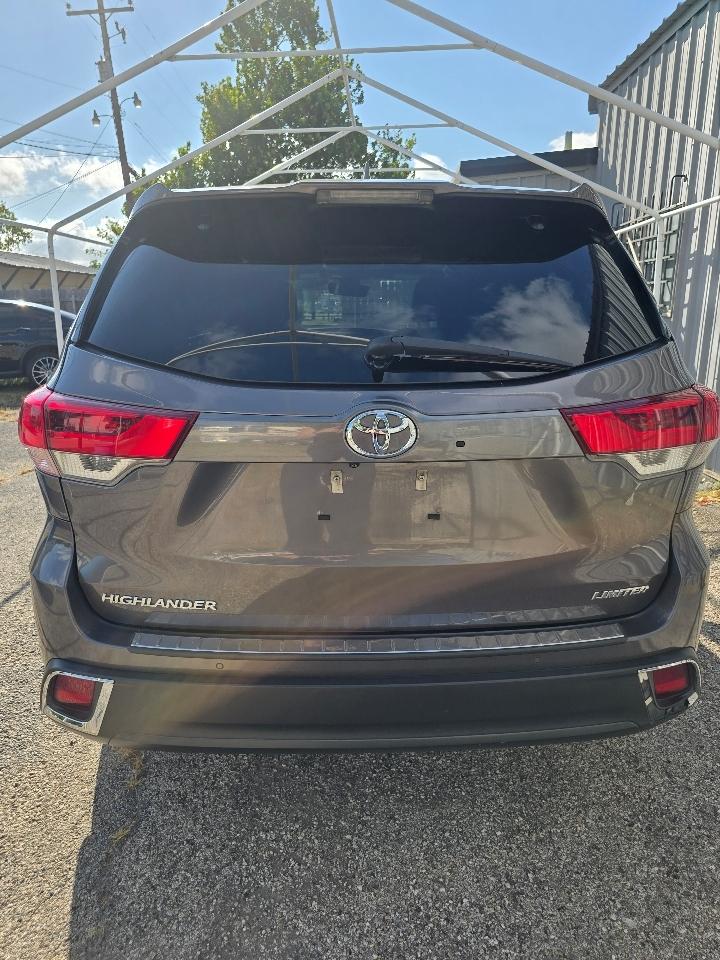 Toyota Highlander  2017