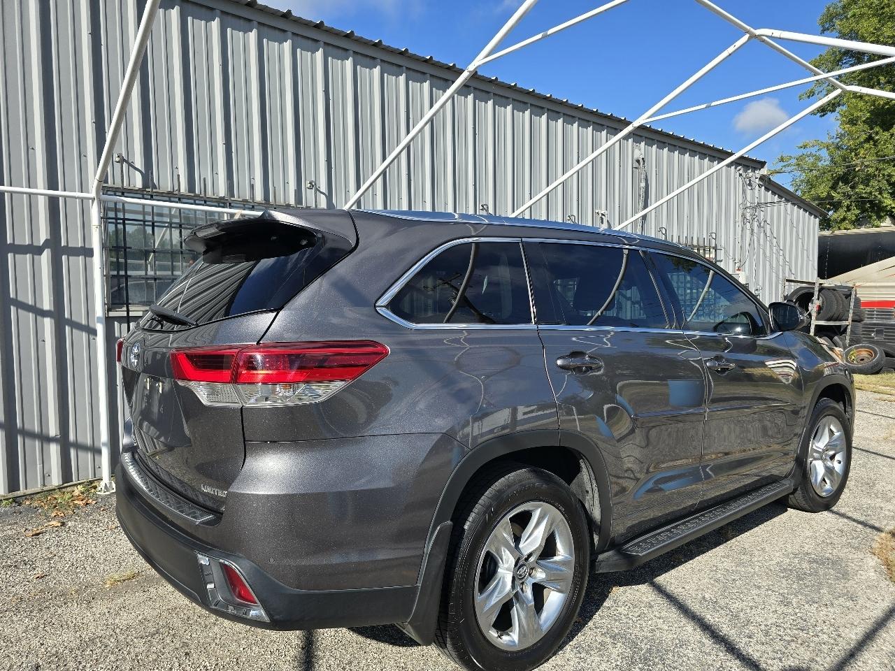 Toyota Highlander  2017