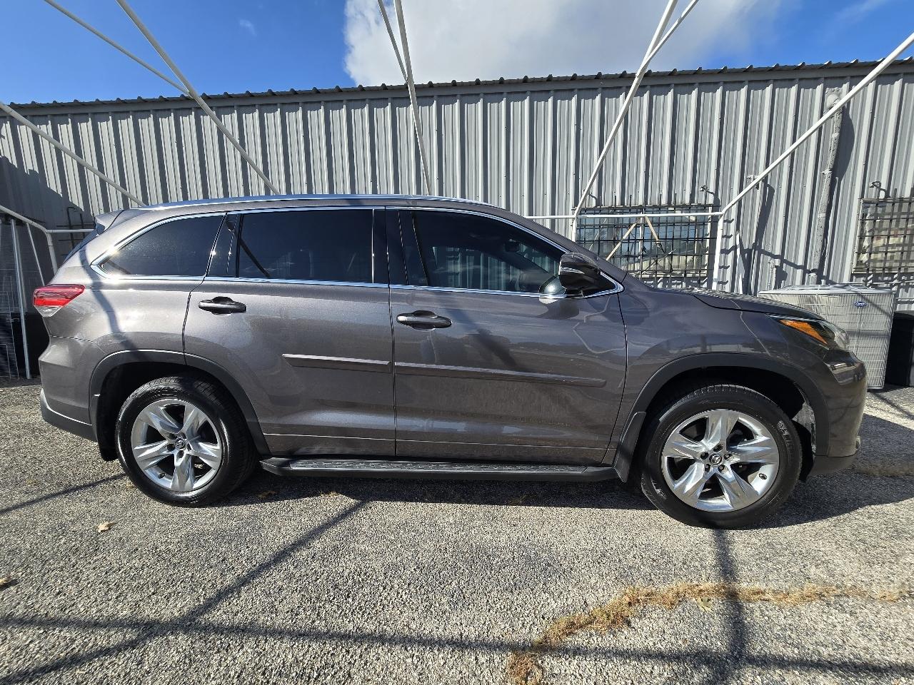 Toyota Highlander  2017