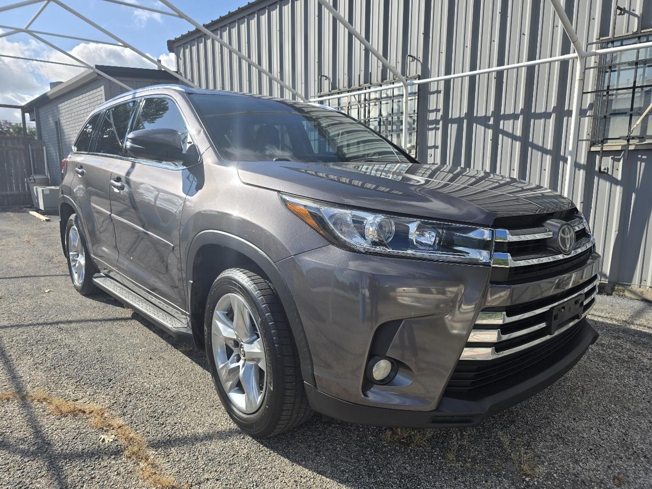 Toyota Highlander  2017
