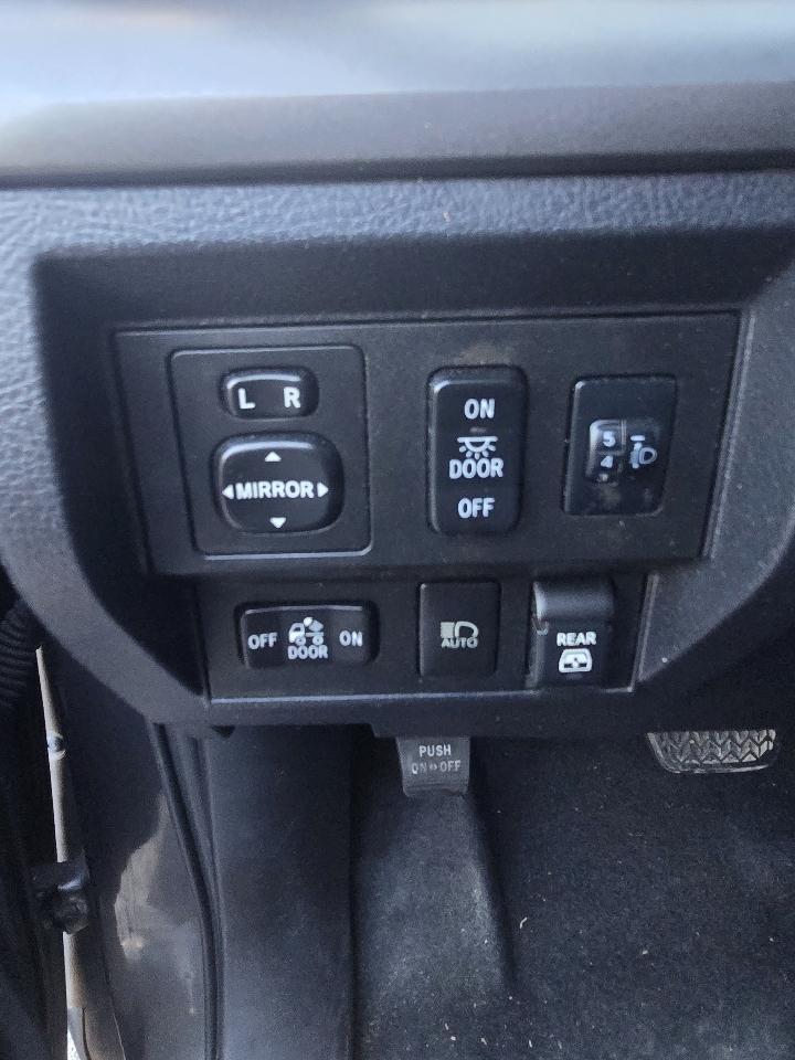 Toyota Tundra SR5 CrewMax 5.5' Bed 5.7L (Natl) 2021