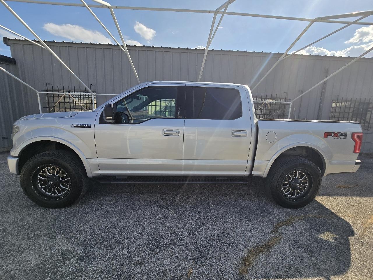 Ford F-150 4WD SuperCrew 145" XL 2016