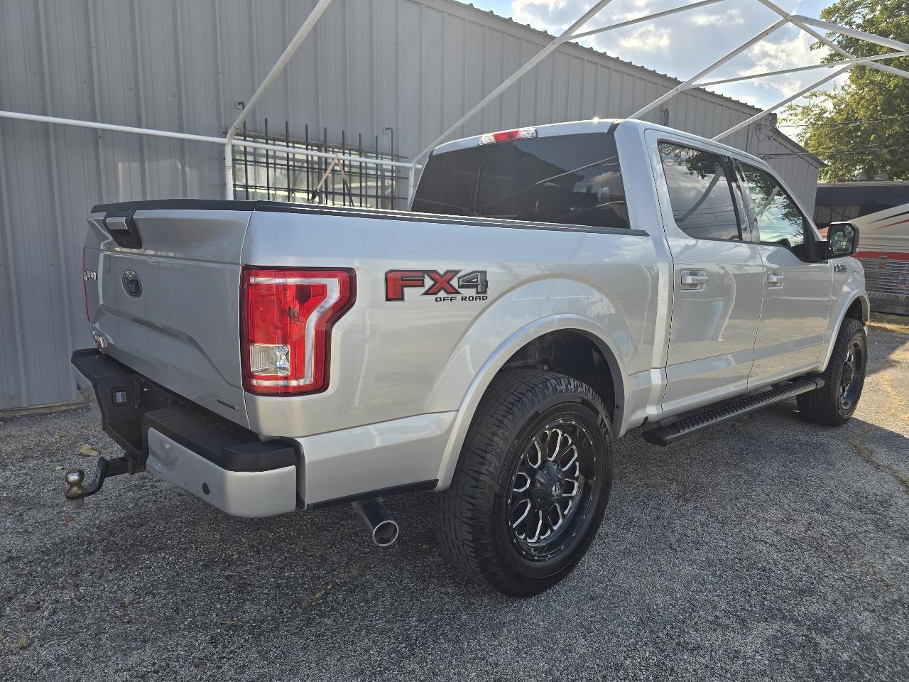 Ford F-150 4WD SuperCrew 145" XL 2016