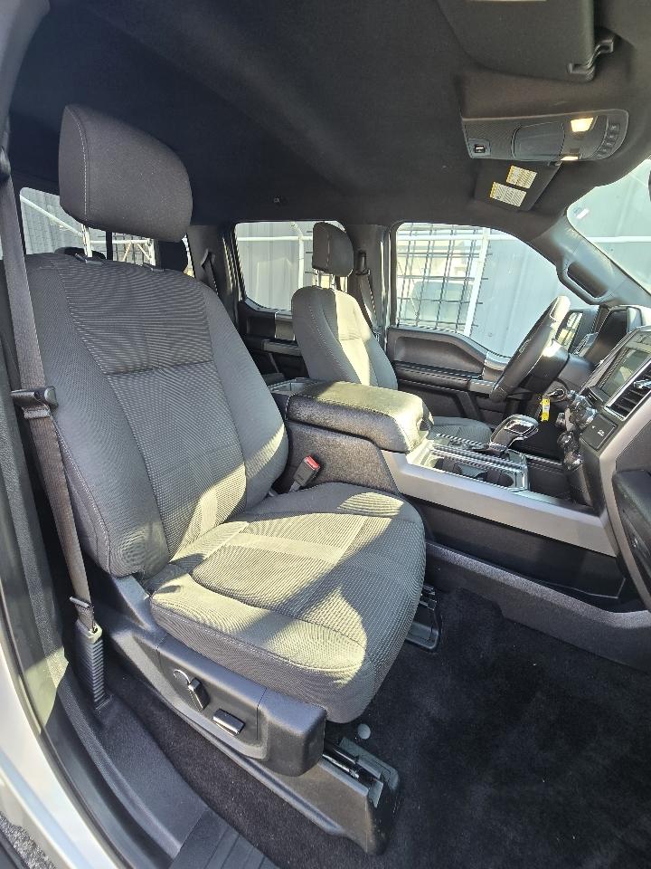 Ford F-150 4WD SuperCrew 145" XL 2016