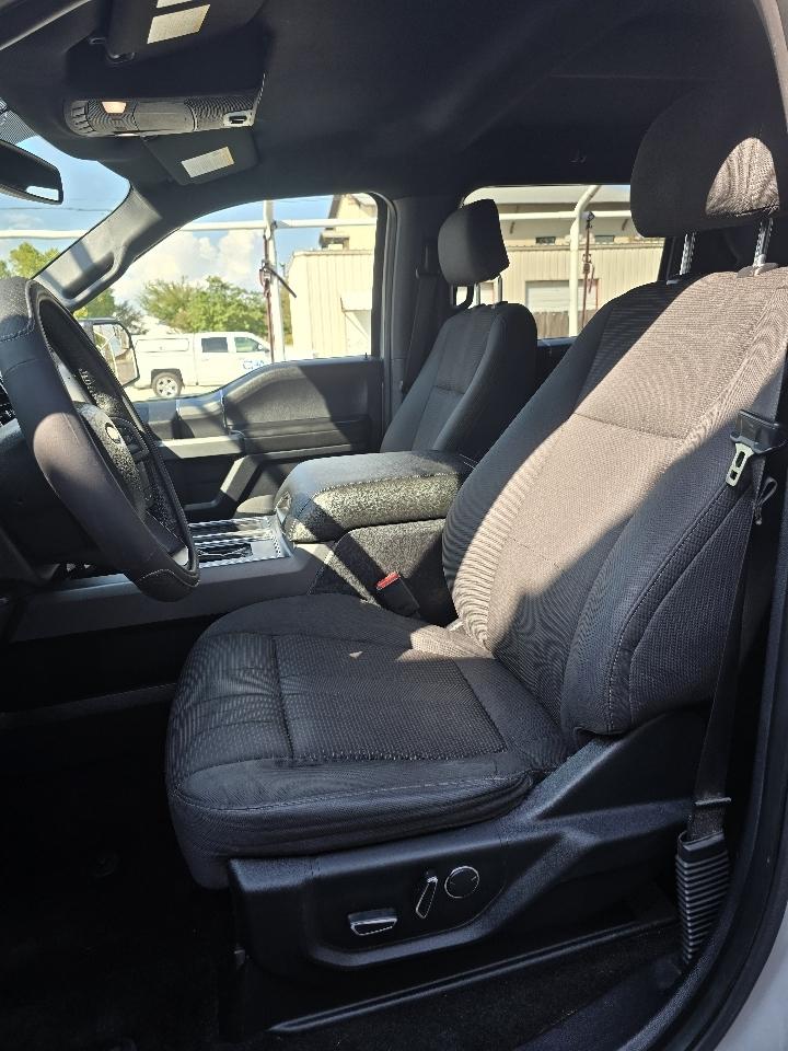 Ford F-150 4WD SuperCrew 145" XL 2016