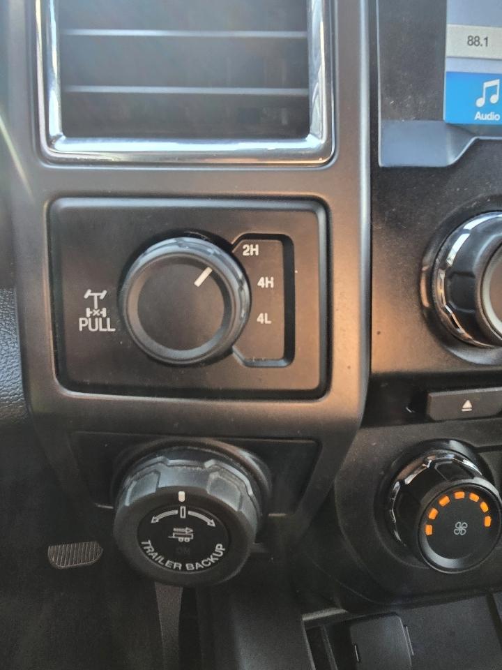 Ford F-150 4WD SuperCrew 145" XL 2016