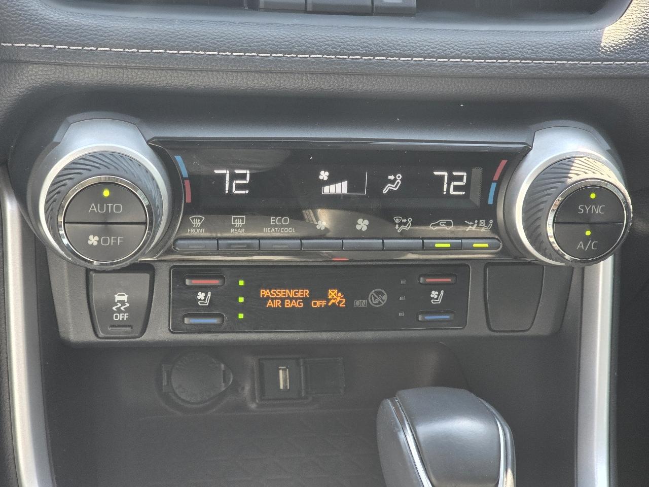 Toyota RAV4 Limited FWD (Natl) 2020