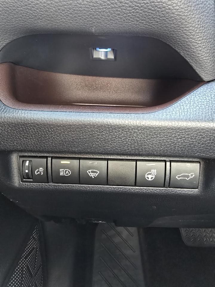 Toyota RAV4 Limited FWD (Natl) 2020