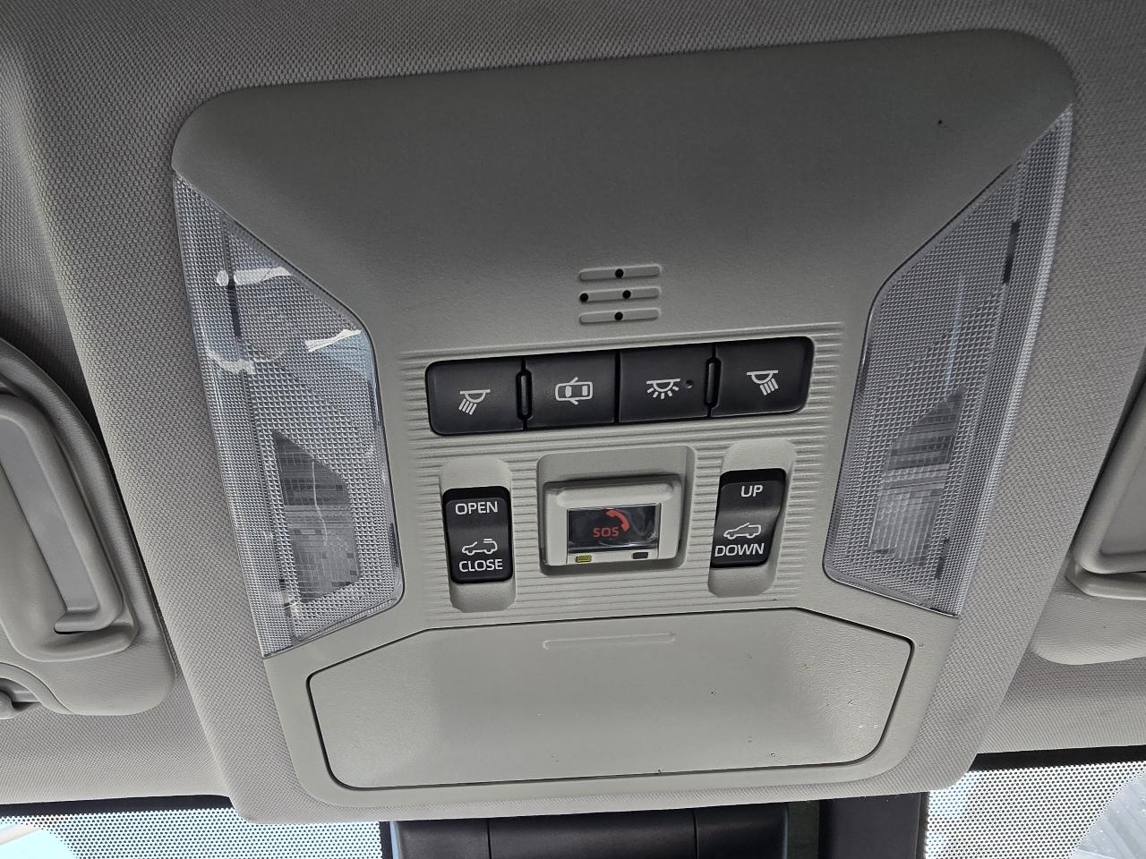 Toyota RAV4 Limited FWD (Natl) 2020