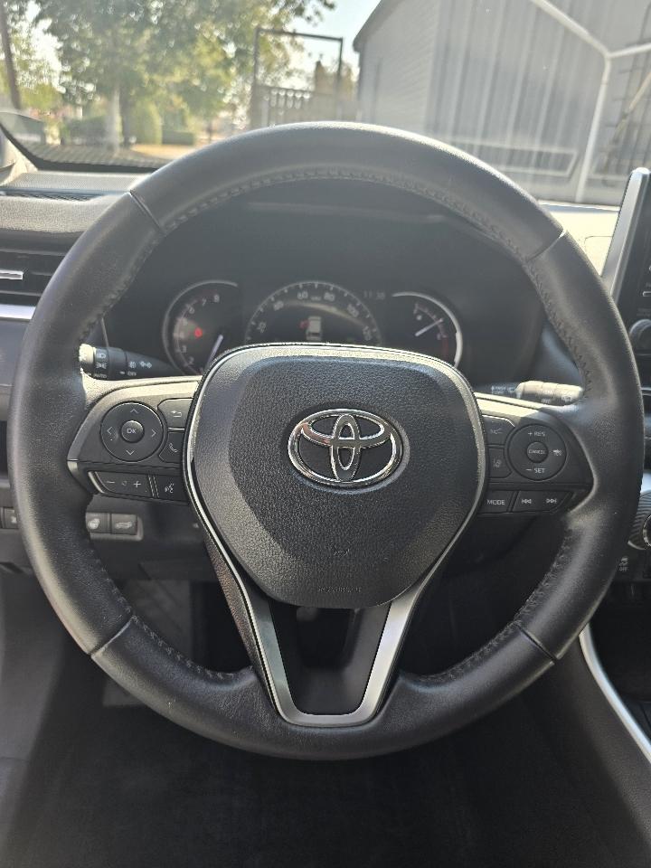 Toyota RAV4 Limited FWD (Natl) 2020