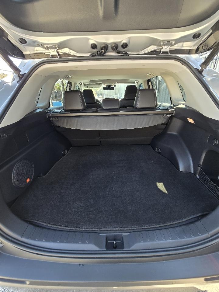 Toyota RAV4 Limited FWD (Natl) 2020