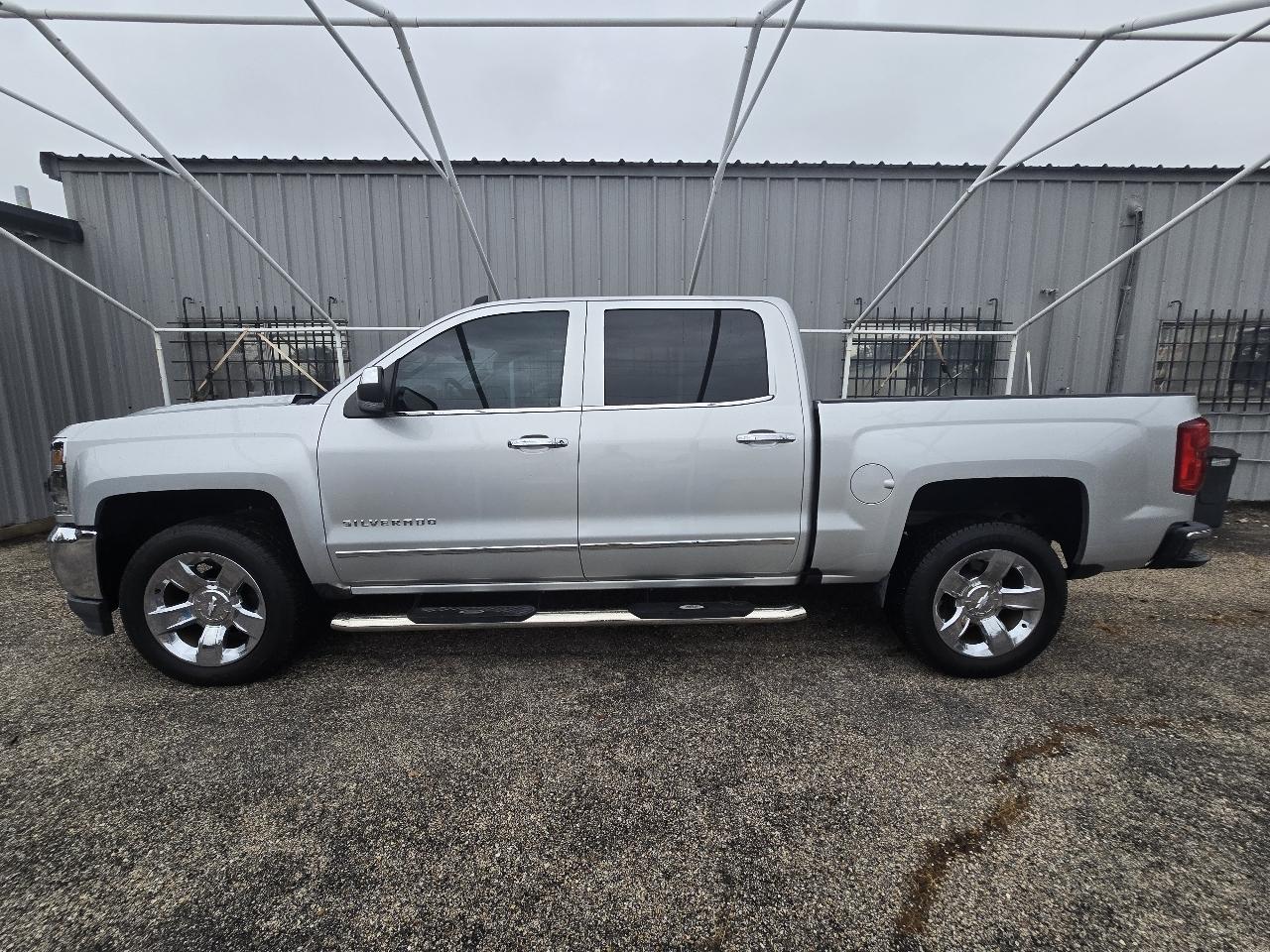 Chevrolet Silverado 1500 4WD Crew Cab 143.5" LTZ w/1LZ 2017