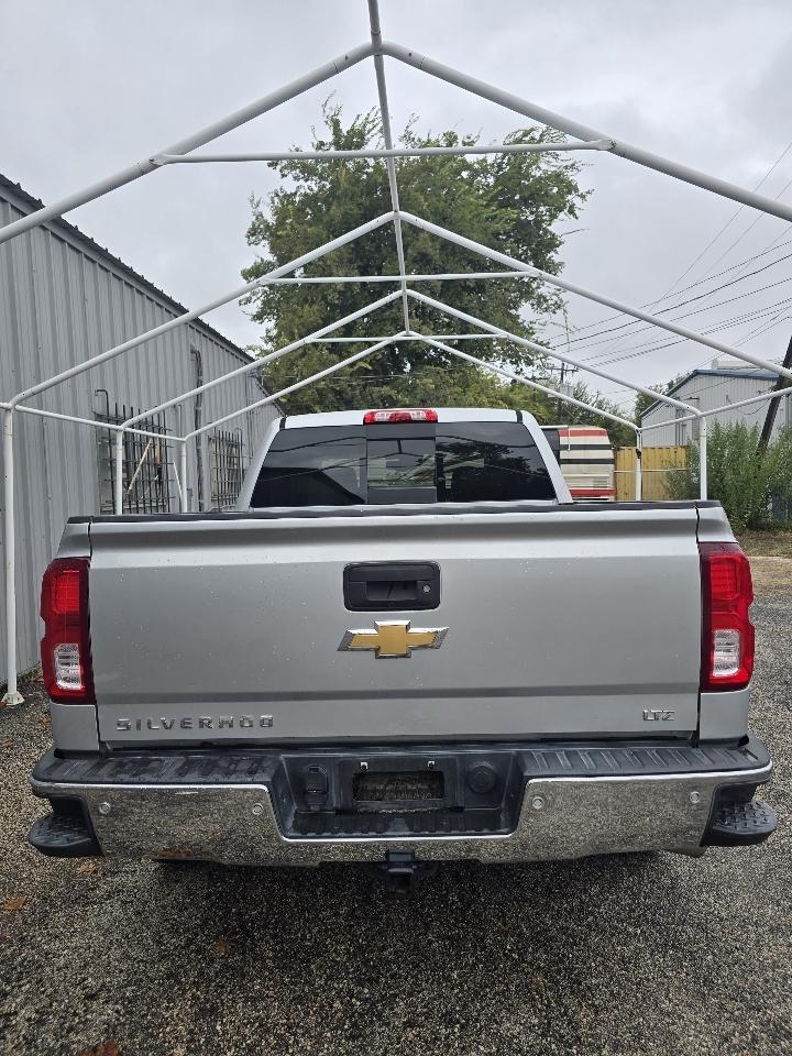 Chevrolet Silverado 1500 4WD Crew Cab 143.5" LTZ w/1LZ 2017